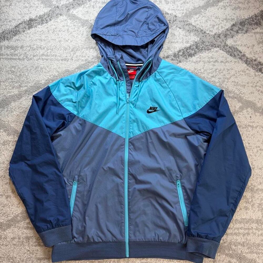 Nike wind breaker rain jacket blue three tone size large. spot (pictured)